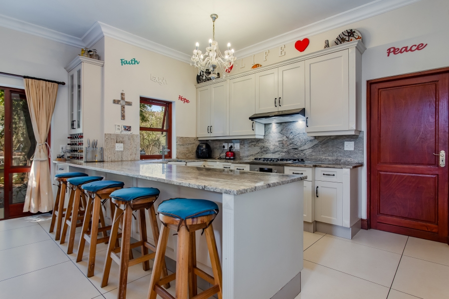 5 Bedroom Property for Sale in Val De Vie Estate Western Cape